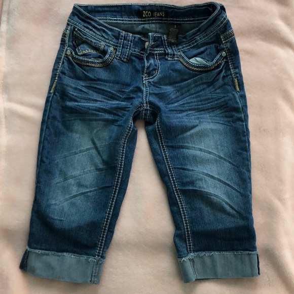 Women’s Jean Capri Pants - Picture 1 of 5